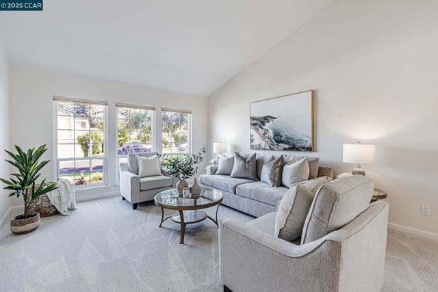 321 Chardonnay Cir, Clayton CA: https://media.crmls.org/mediaz/34fa0bd0-d4fe-4b93-b5f1-e9bf862a9298.jpg