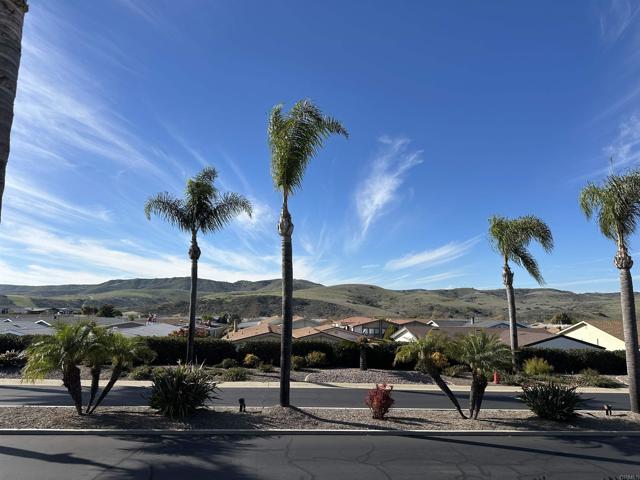 Detail Gallery Image 15 of 44 For 5252 Harvest Ct, Oceanside,  CA 92057 - 3 Beds | 2 Baths