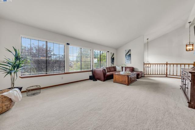 22 Cobblestone Ct, San Ramon CA: https://media.crmls.org/mediaz/34fa81a0-794d-4532-bcfd-a35a11453546.jpg