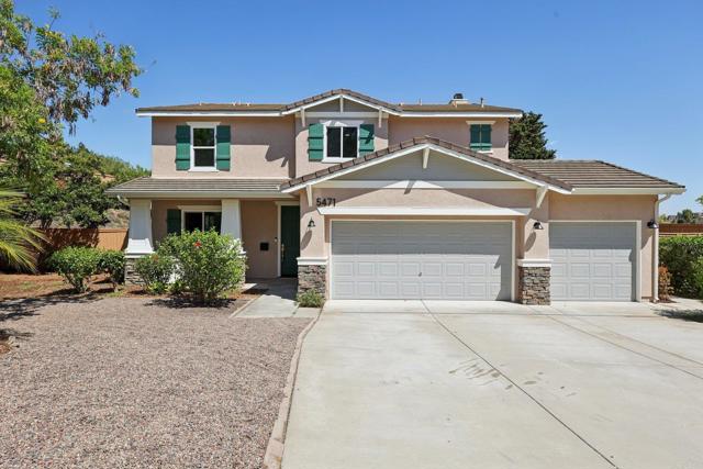 5471 Papagallo Drive, Oceanside CA: https://media.crmls.org/mediaz/34fb247e-d5ea-4ca6-a1b2-994ddf222728.jpg