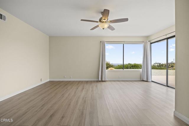 7024 Meadowview Court, Ventura CA: https://media.crmls.org/mediaz/34fb30fc-f55e-4b52-a524-e2035272fd36.jpg