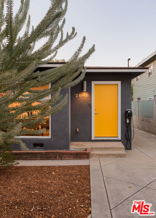 2646 Rich Street photo 2