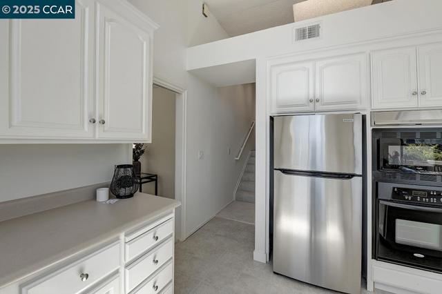 3244 Terra Granada Dr, Walnut Creek CA: https://media.crmls.org/mediaz/34fcbfe9-d381-49f4-be0a-ac8824b84fd8.jpg