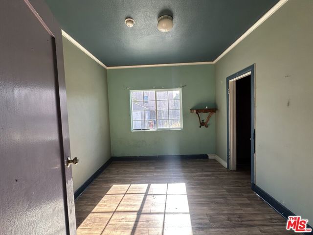 1117 N Alexandria Avenue, Los Angeles CA: https://media.crmls.org/mediaz/34fcf265-6a2f-4e91-9346-8e364572c521.jpg