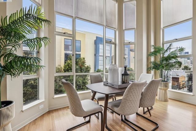 950 Harrison, San Francisco CA: https://media.crmls.org/mediaz/34fd3f0f-0fc3-4340-a552-bdfea76388ed.jpg