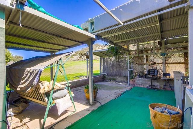 14215 Pecan Park Ln, El Cajon CA: https://media.crmls.org/mediaz/34fe3370-65a8-44ed-b623-f0f16cda881d.jpg