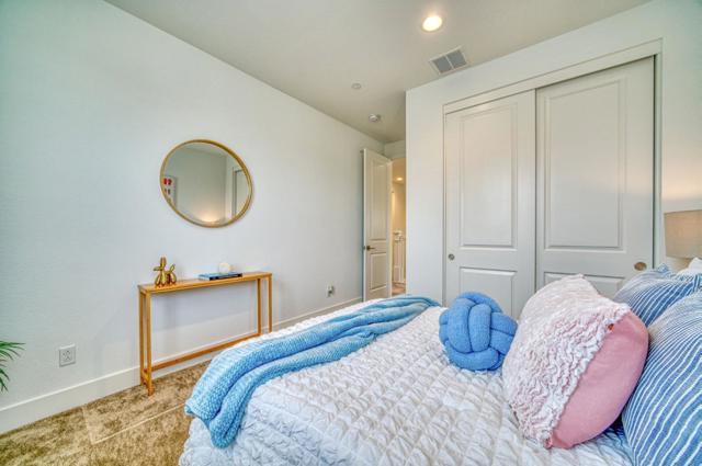 267 Sandy Gulch Drive, Marina CA: https://media.crmls.org/mediaz/34fe6ad9-e3db-484c-8678-403fa507cd24.jpg
