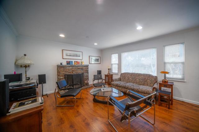 1017 Via Verde, Del Rey Oaks CA: https://media.crmls.org/mediaz/34fecbc0-9ad5-4759-9193-b969d85aa16b.jpg