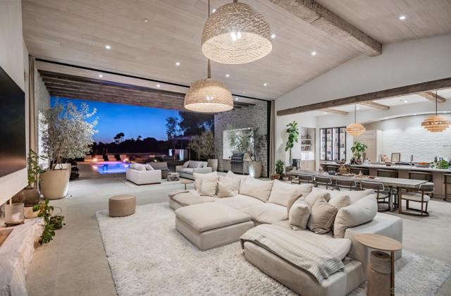 14783 Roxbury Terr., Rancho Santa Fe CA: https://media.crmls.org/mediaz/34ff9d2e-f1ba-4de9-8085-c691365ec35f.jpg