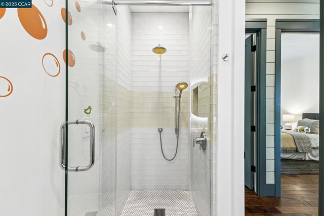 25 La Campana, Orinda CA: https://media.crmls.org/mediaz/350032e9-8715-49ab-a4ab-fe8d71cb6b68.jpg