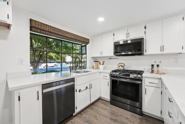 33177 Quail Drive, Union City CA: https://media.crmls.org/mediaz/35004761-9f7e-4c91-8a5e-8fa4dd9ecdc6.jpg