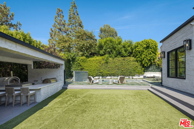 11753 Wetherby Lane, Los Angeles CA: https://media.crmls.org/mediaz/35008a35-3477-443c-aee4-a03f1866a0d3.jpg