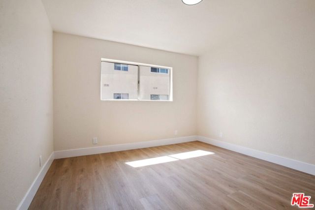 6337 10th Avenue, Los Angeles CA: https://media.crmls.org/mediaz/3500f26c-1be7-41f7-ad7e-a1aeb29cb12b.jpg