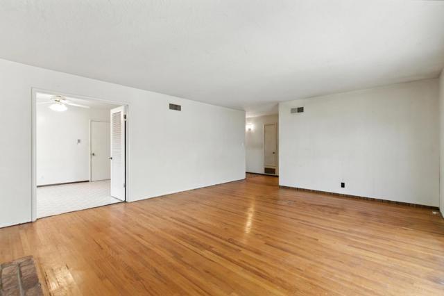 4887 Pepperwood Way, San Jose CA: https://media.crmls.org/mediaz/3500f850-1209-495c-a393-2781b9117e08.jpg