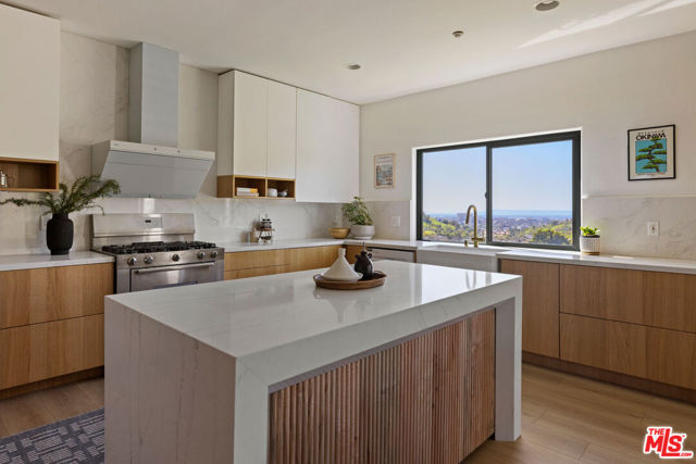3750 Roberta Street, Los Angeles CA: https://media.crmls.org/mediaz/35011495-aa74-4da7-9ba7-d5f433cf432a.jpg