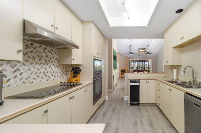 10321 Sunningdale Drive, Rancho Mirage CA: https://media.crmls.org/mediaz/35014c94-302b-4247-a355-aa9472004632.jpg