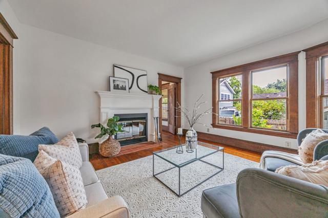 333 Waverley Street, Palo Alto CA: https://media.crmls.org/mediaz/35017618-67e7-4d18-a98f-94f77d267626.jpg