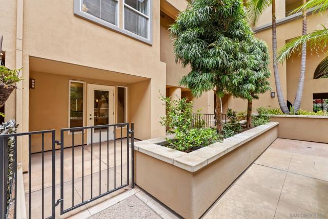 301 W G St, San Diego CA: https://media.crmls.org/mediaz/3502cfe2-8842-4d5c-9132-db79a02ec9d4.jpg