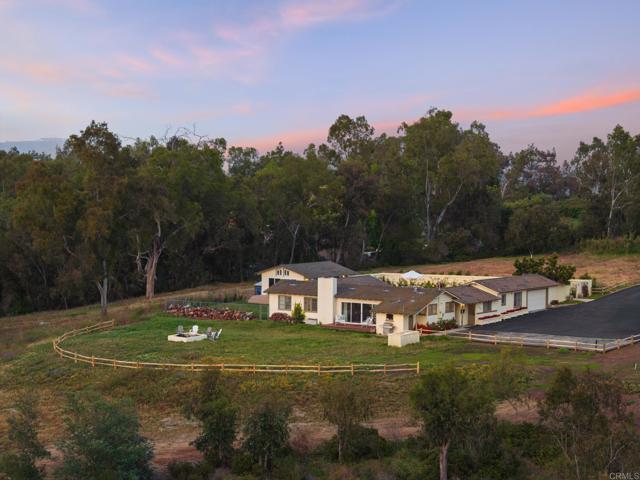 5306 Linea Del Cielo, Rancho Santa Fe CA: https://media.crmls.org/mediaz/3503c133-6cdc-4ca7-a351-eca629797072.jpg