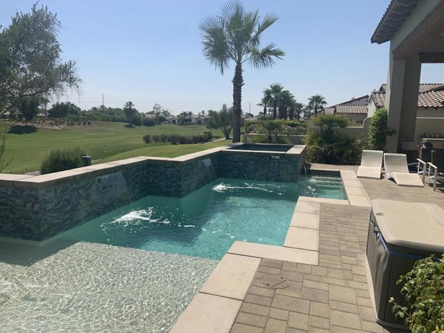 81722 Andalusia, La Quinta CA: https://media.crmls.org/mediaz/3503cecc-2451-4ccf-b505-625d58557ede.jpg