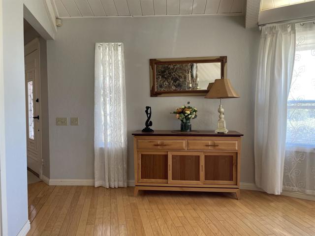 Image 9 of 52 For 3637 La Canada Road