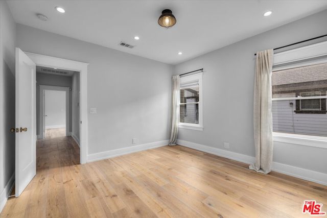 1828 W 43rd Place, Los Angeles CA: https://media.crmls.org/mediaz/3505d30a-ce3e-496d-af3f-1b52ccc28353.jpg