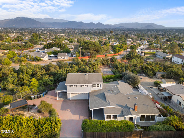 2102 Buena Vista Drive, Camarillo CA: https://media.crmls.org/mediaz/3506b5e1-e3e5-492b-9a02-34e6fa927e6a.jpg
