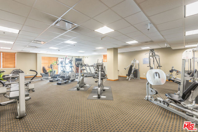 4050 GLENCOE Avenue, Marina del Rey CA: https://media.crmls.org/mediaz/3507a807-0717-4387-8c74-955e1b5ec009.jpg