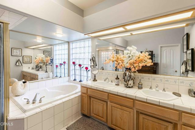 4205 Palisades Circle, Bakersfield CA: https://media.crmls.org/mediaz/3507cbae-c167-4209-af9c-a22deccae415.jpg