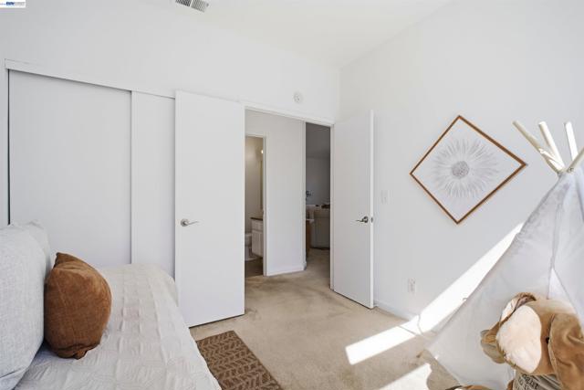 Image 12 of 28 For 5245 Tacoma Cmn