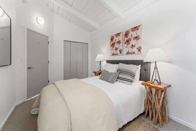 260 Walk Circle, Santa Cruz CA: https://media.crmls.org/mediaz/3508acce-5aef-408b-bab6-76f03eea6d57.jpg