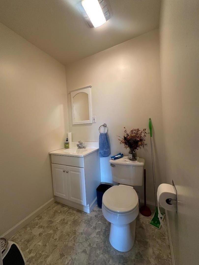 https://media.crmls.org/mediaz/35094554-6449-4027-9e38-a248d73ec1e4.jpg?preset=X-Large