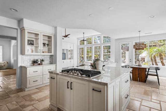 Detail Gallery Image 8 of 38 For 1345 Corvidae St, Carlsbad,  CA 92011 - 3 Beds | 3/1 Baths