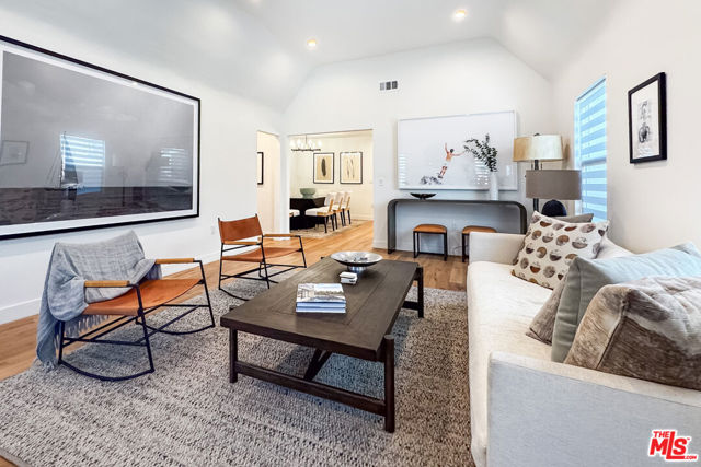 1363 S Curson Avenue, Los Angeles CA: https://media.crmls.org/mediaz/350a7d57-2dcc-4cd1-98a2-85f6cbdb0263.jpg