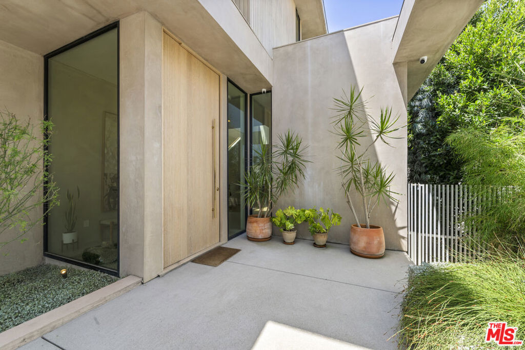 MLS #26864671 image #2