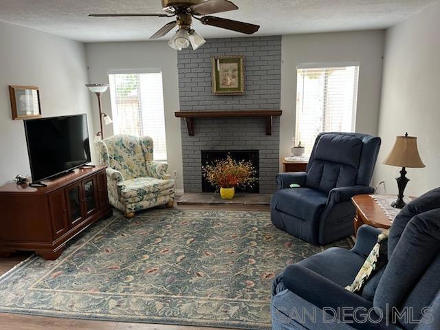 873 Terra Ln, El Cajon CA: https://media.crmls.org/mediaz/350afb81-00cf-42e0-8609-76637bad7d31.jpg