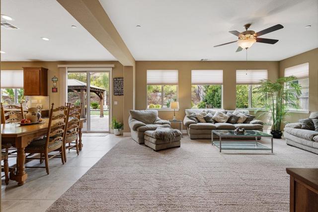 1515 Sunflower Drive, Hollister CA: https://media.crmls.org/mediaz/350b4f13-71b4-49c9-8e20-58d63da66d32.jpg