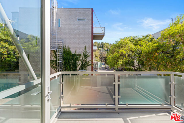  Commercial for Sale in Los Angeles, California
