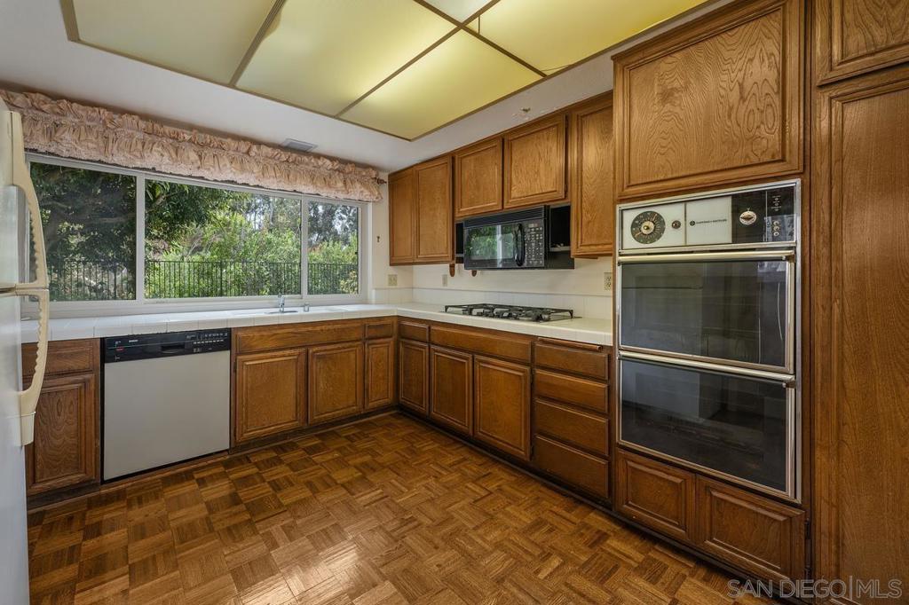 10575 Canyon Lake Dr - photo 10