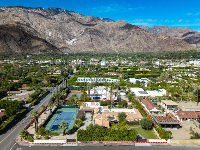 835 N Avenida Palmas, Palm Springs, CA 92262