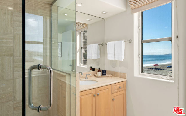 21424 Pacific Coast Highway, Malibu, California 90265, 3 Bedrooms Bedrooms, ,3 BathroomsBathrooms,Single Family Residence,For Sale,Pacific Coast,22207697
