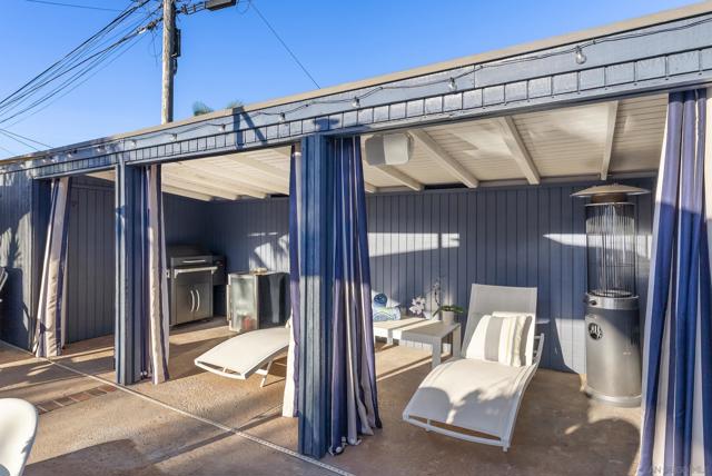 4474 Niagara Ave, San Diego CA: https://media.crmls.org/mediaz/350ea3a0-65e6-422d-8205-9e66987c8f59.jpg