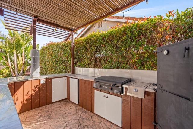 961 Alder Street, Hollister CA: https://media.crmls.org/mediaz/350f2eb7-343c-4930-ab13-177262de4519.jpg