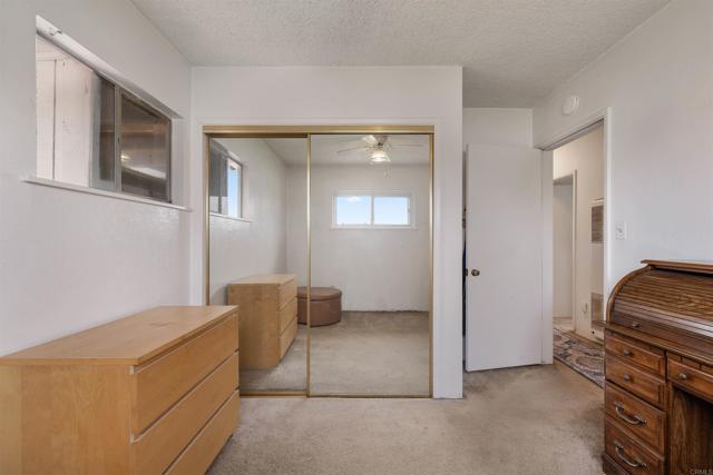 462 Carnation Avenue, Imperial Beach CA: https://media.crmls.org/mediaz/350feeca-becb-42a4-9b43-3da7aad9c818.jpg