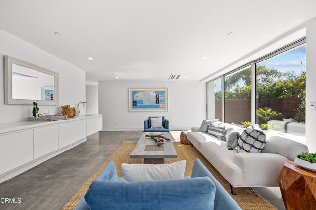 Detail Gallery Image 12 of 63 For 1238 Devon Ln, Ventura,  CA 93001 - 4 Beds | 4/1 Baths