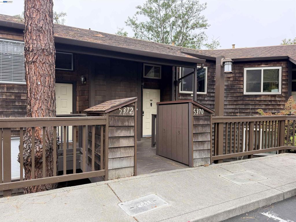5370 Briar Ridge Drive