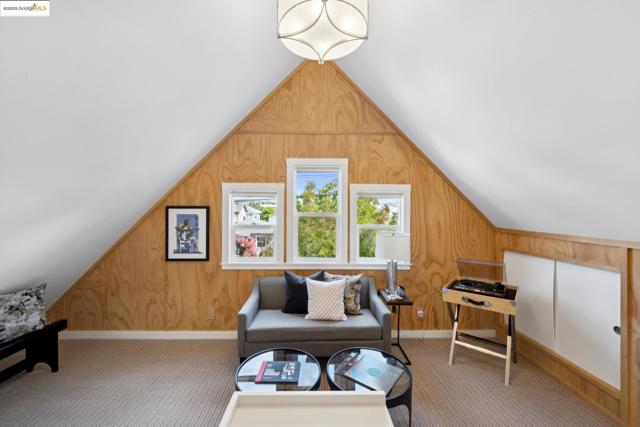 1193 64Th St, Oakland CA: https://media.crmls.org/mediaz/3510e7e5-5480-403c-beee-e9699533d56d.jpg