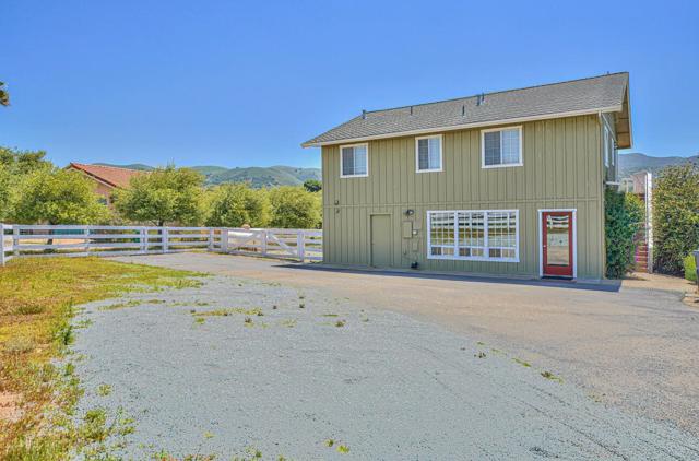 29225 Chualar Canyon Road, Chualar CA: https://media.crmls.org/mediaz/35121c10-7f90-4cd3-8859-89f978195cd8.jpg