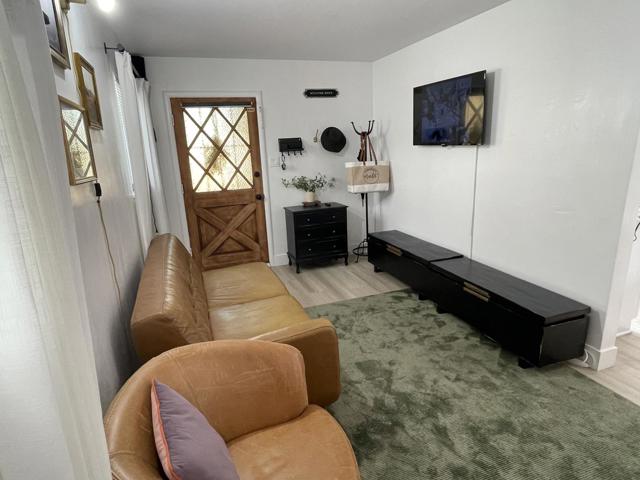 644 Buckeye Street, Redwood City CA: https://media.crmls.org/mediaz/3512d576-02eb-44da-b2ce-b00387d01272.jpg