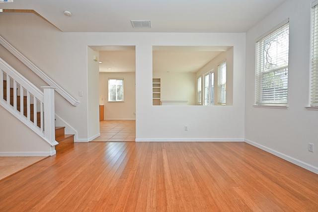 4189 Tessa Pl, Pleasanton CA: https://media.crmls.org/mediaz/3512df2a-26e2-4e70-b214-e97e9f8ab1db.jpg